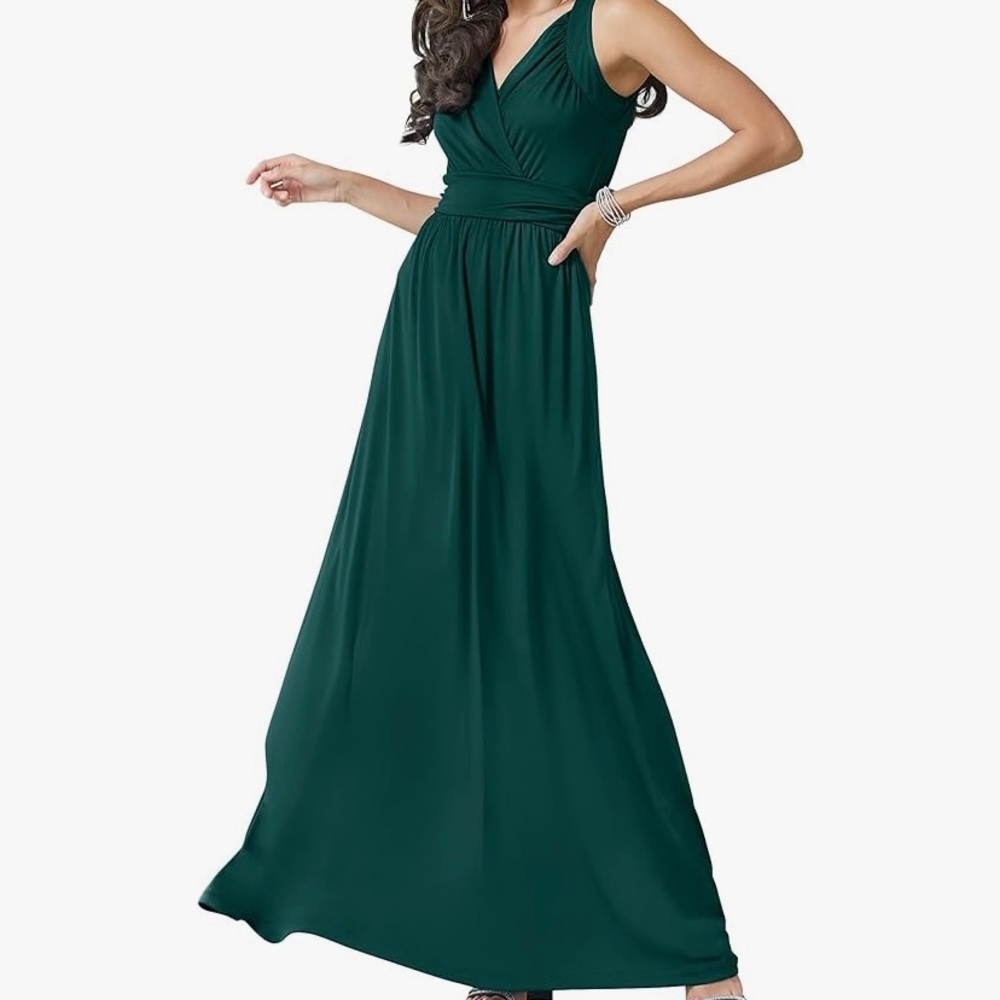 NWT M Emerald Green Long Maxi Dress Sleeveless Wedding guest Prom Formal Party